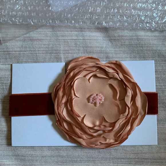 NWT UO rosette choker - Picture 5 of 9